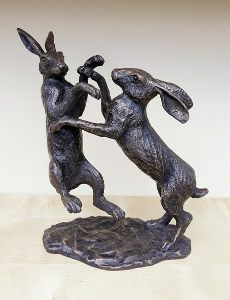 Small Boxing Hares on base